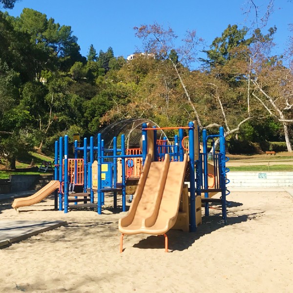 Crestwood Hills Recreation Center and Pool